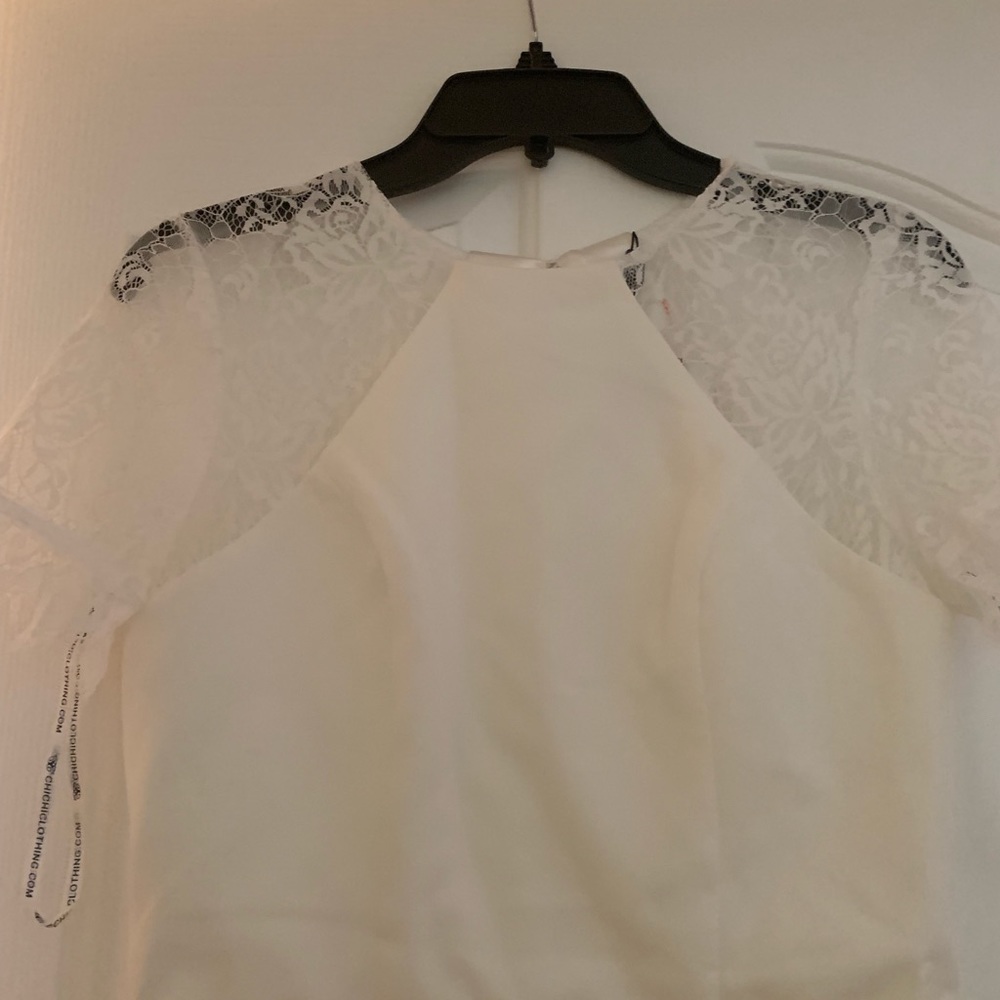 Gorgeous chi chi London dress - Picture 7 of 9